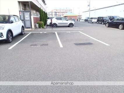 和歌山県和歌山市紀三井寺[1K/28.8m2]の駐車場3