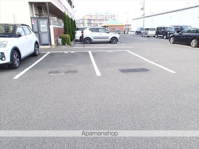 和歌山県和歌山市紀三井寺[1K/29m2]の駐車場3