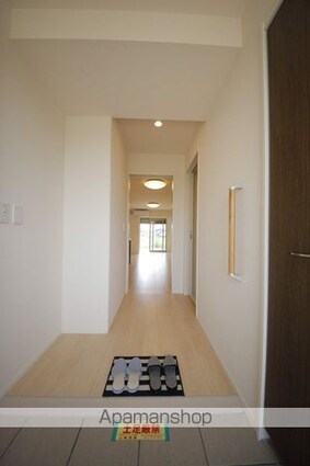 フィオーレ西平山[1LDK/48.21m2]の玄関