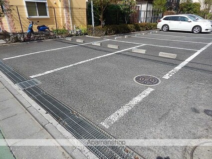 東京都国分寺市光町３丁目[2LDK/60.32m2]の駐車場