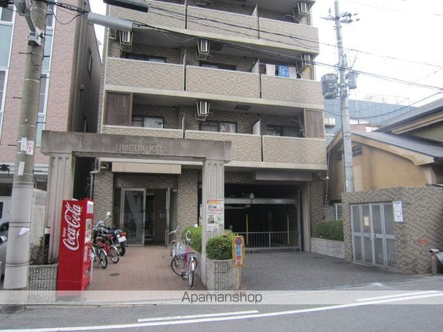エステムコート梅田北の玄関写真