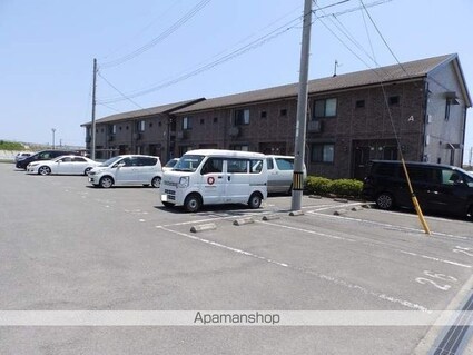 ウィルコート大松　Ａ棟[2LDK/60m2]の駐車場