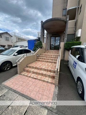 センチュリーコート5番館の玄関写真
