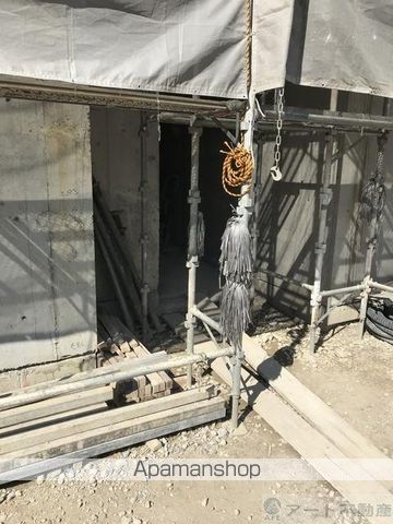 アルト萱町 東棟の玄関写真