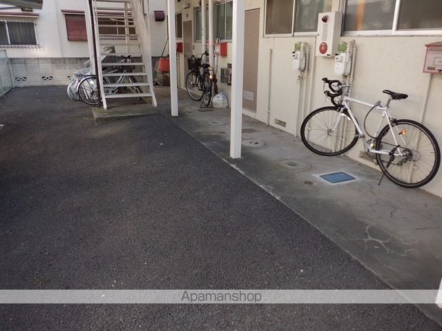 東京都三鷹市上連雀４丁目[1DK/29.75m2]のエントランス