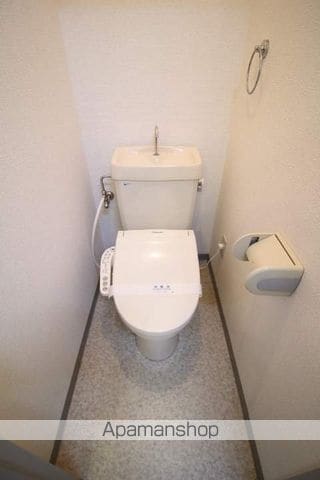 プール・トゥジュールの内装写真