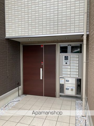 EVISTAGE甲子園の玄関写真