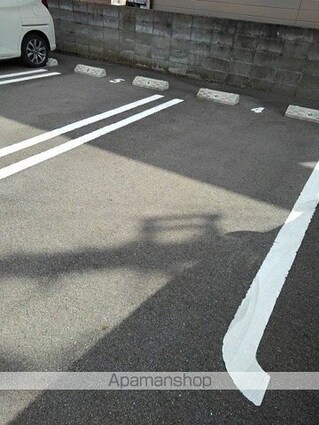 アルカーサⅡ[2LDK/56.68m2]の駐車場1