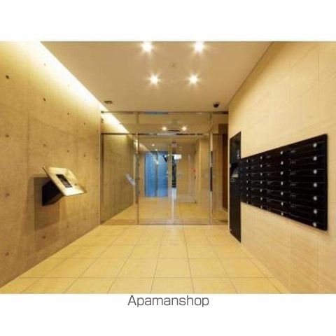 ルーエ本山の玄関写真