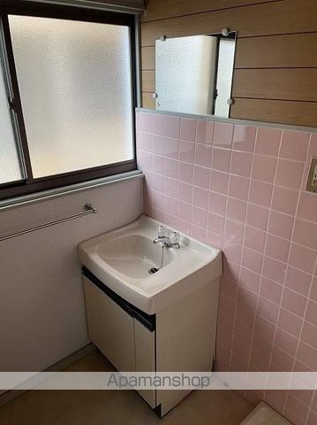 広島電鉄宇品線 広大附属学校前駅 徒歩7分 2階建 築42年の内装写真