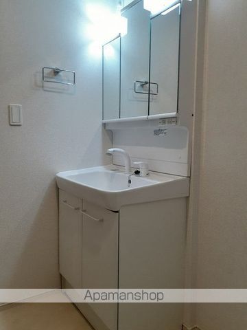 セレニティIIの内装写真