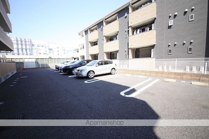 Ｓｔｉｌｌ　Ⅰ[1K/30.96m2]の駐車場2