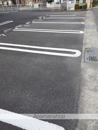 ヴィラージュ[2DK/46.22m2]の駐車場4