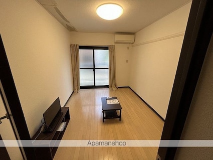 レオパレスホワイトヒルズ西生田[1K/19.87m2]のリビング・居間