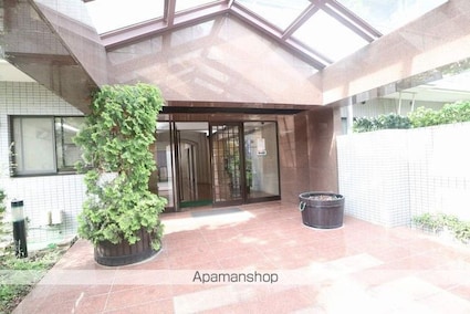 東京都立川市錦町１丁目[3LDK/66.94m2]のエントランス