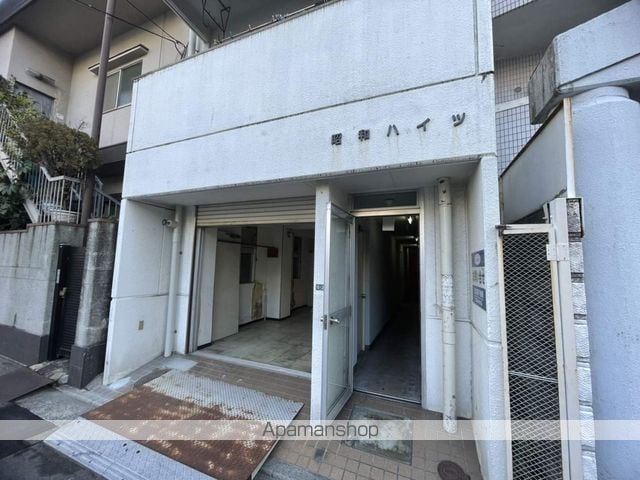 昭和ハイツの玄関写真