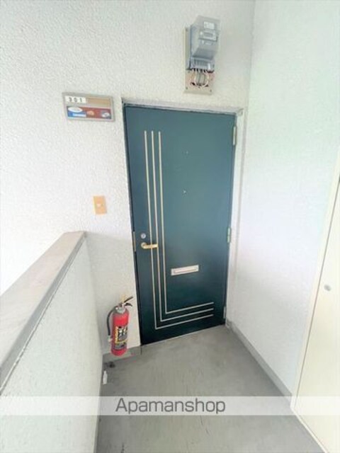 和歌山県和歌山市本町７丁目[1LDK/36.45m2]のエントランス2