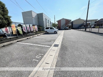 滋賀県長浜市宮司町[1K/28.03m2]の駐車場1