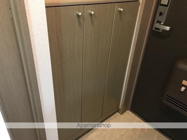 ベルナール ビュッフェの内装写真