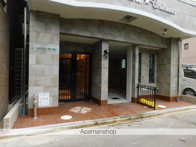 コスモナーレ千種の玄関写真