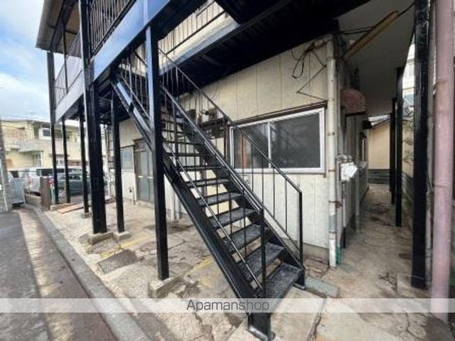 蒲原町アパートの外観写真