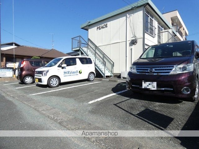 PEACEの外観写真