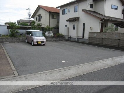 ルピナ深津[2DK/44.02m2]の駐車場2