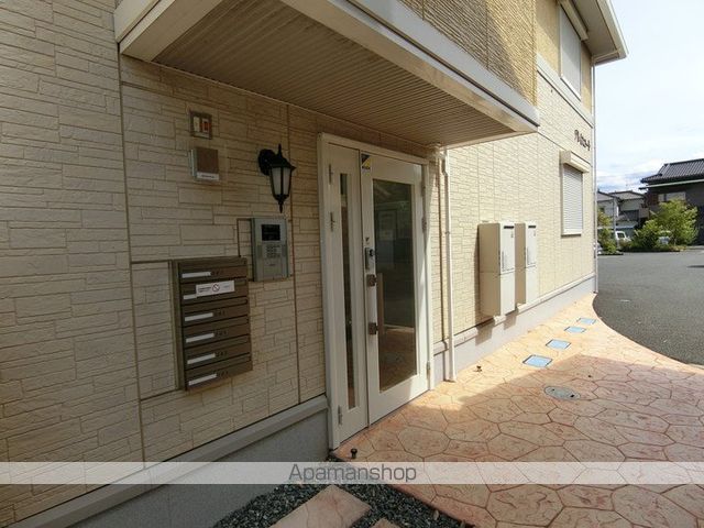グレイスコートの玄関写真