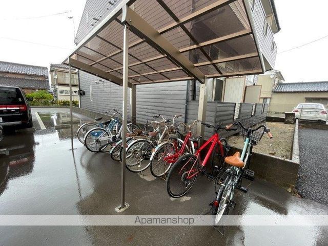 グレース沼垂東の外観写真