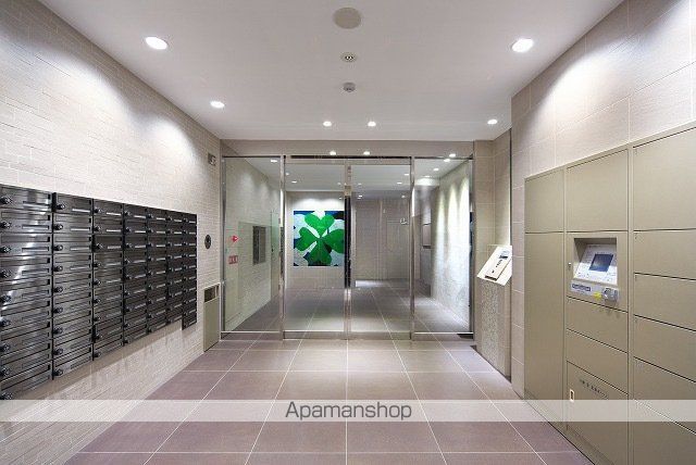 エンクレスト大手門IIIの玄関写真