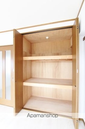 フェニックス松末[1DK/30.4m2]の収納