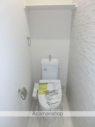 和歌山県和歌山市新通３丁目[1K/30m2]のトイレ