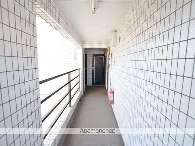 コパーズアプト相模台IVの玄関写真