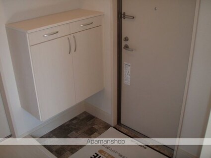 クレストコート[1LDK/48.38m2]の玄関