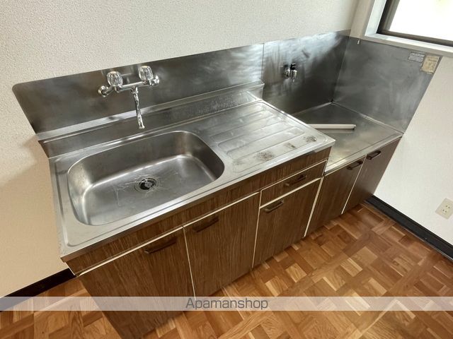 ミーテルーチェ坪井IIの内装写真