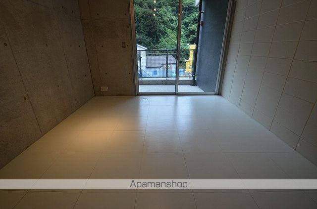 鹿児島市唐湊線 桜島桟橋通駅 徒歩37分 3階建 築19年の内装写真
