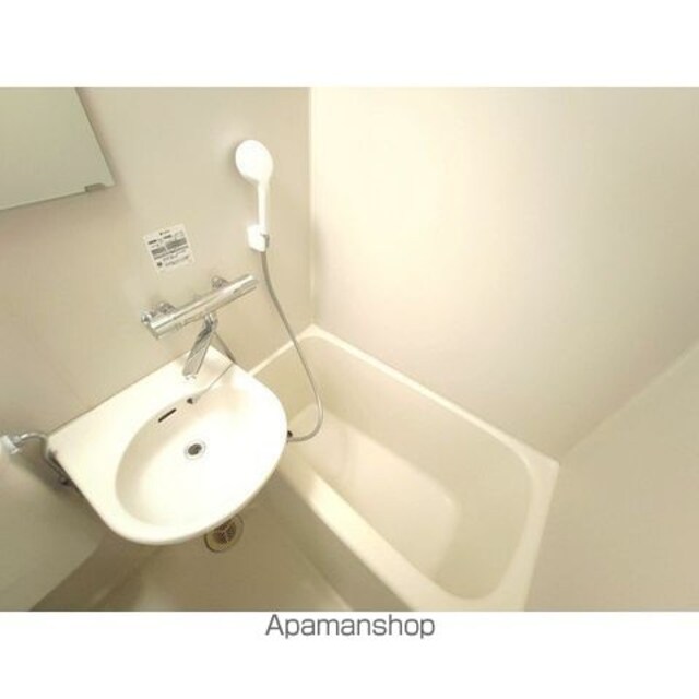 ロンスター三軒茶屋　[1K/20.61m2]のバス