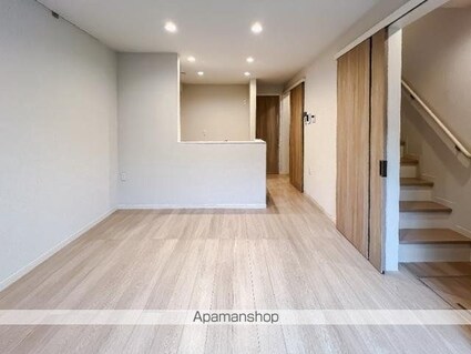 ＭＡＰＬＥテラス[2LDK/61.48m2]のリビング・居間1