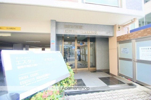 ダイナコートエスタディオ平尾駅前の玄関写真