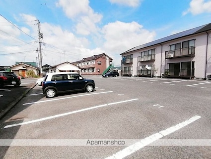 シャンポールⅡ[1K/23m2]の駐車場
