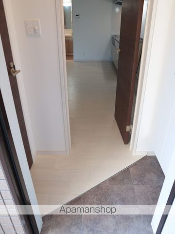 I MAISON RHODONの内装写真