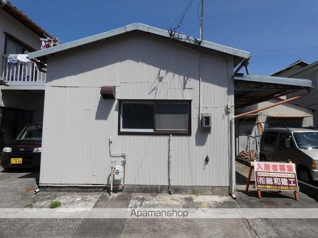 石津向町貸家の外観写真
