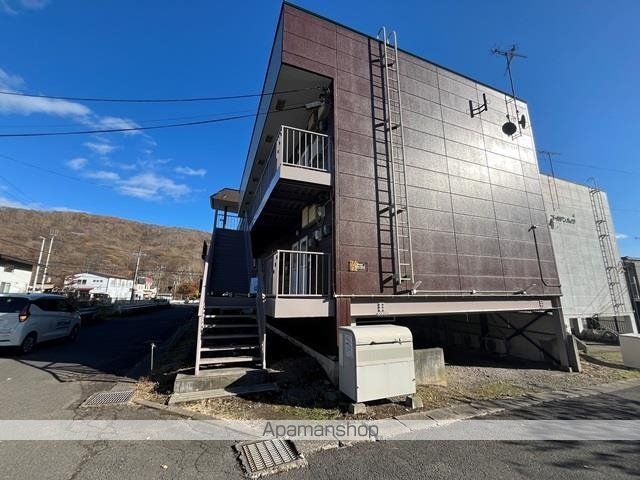 クリスタルハイツの外観写真