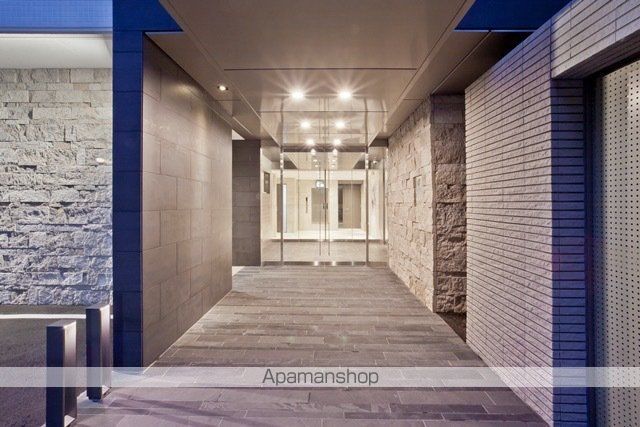 エンクレスト薬院大通の玄関写真