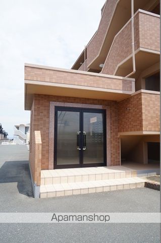 スプランドゥール半田山の玄関写真