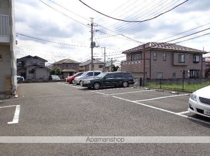 レオパレスＣａｓａＡｖｅｎｕｅ　Ⅲ[1K/19.87m2]の駐車場1