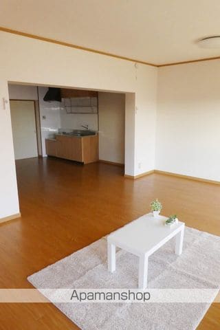 レヂデンス尾崎の内装写真