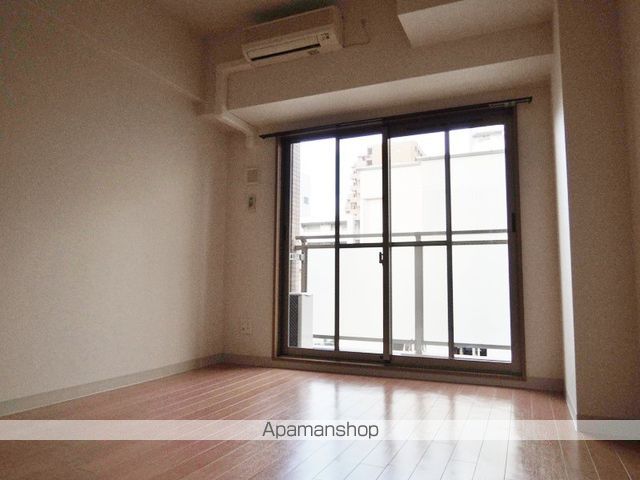 AZURE ESAKAの内装写真