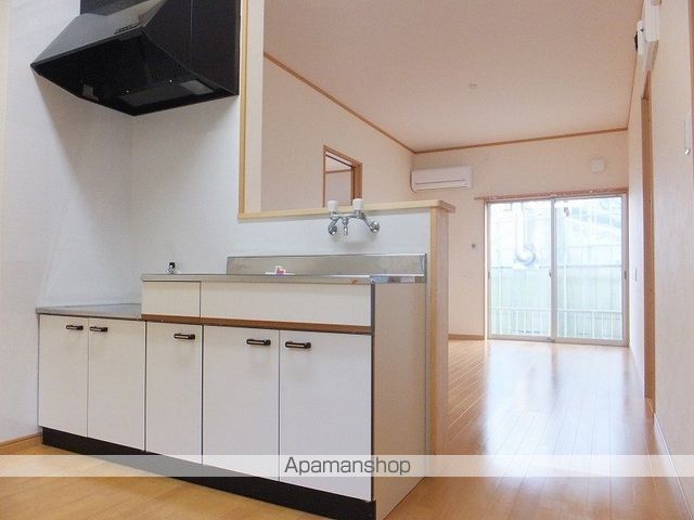 小林市 1階建 築14年の内装写真