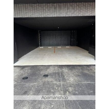 愛知県名古屋市北区志賀町４丁目[1LDK/54.29m2]の駐車場